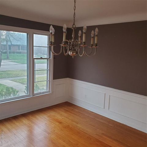 16214 Shaftsbury Avenue, Detroit, MI 48219