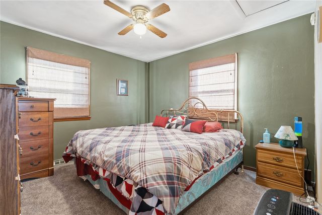 3800 Redbud Road NE, Cedar Rapids, IA 52402