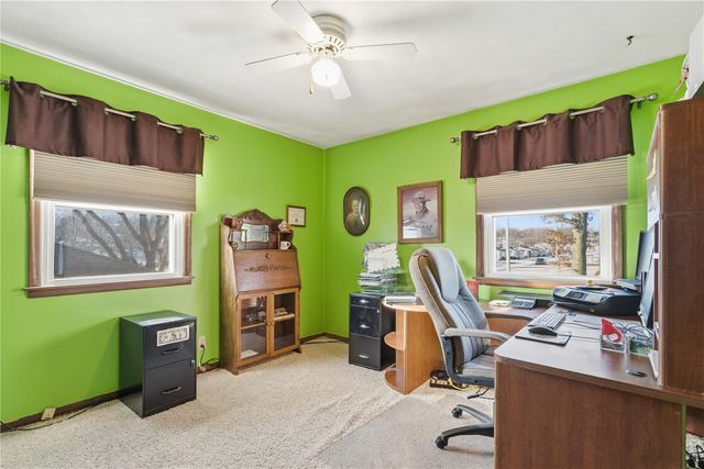 3800 Redbud Road NE, Cedar Rapids, IA 52402