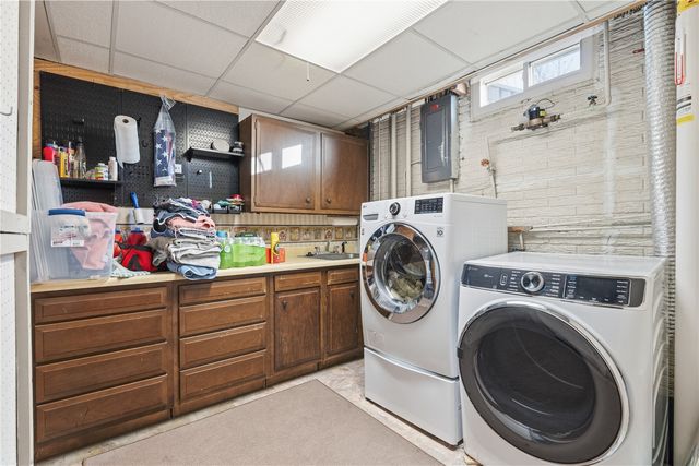 3800 Redbud Road NE, Cedar Rapids, IA 52402