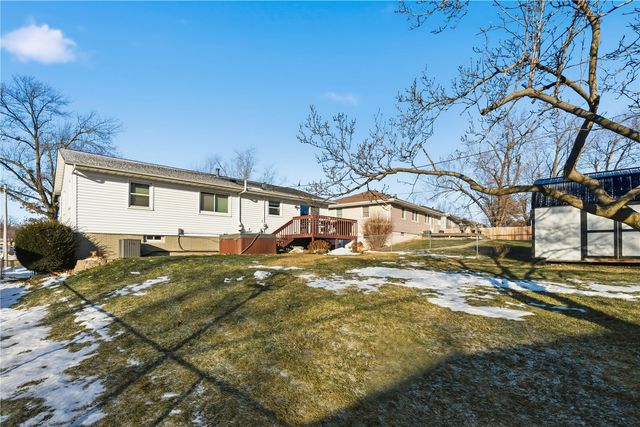 3800 Redbud Road NE, Cedar Rapids, IA 52402