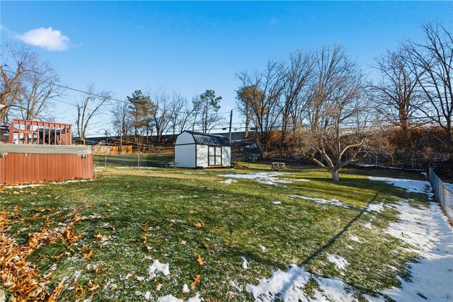 3800 Redbud Road NE, Cedar Rapids, IA 52402