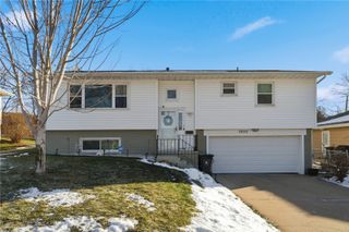 3800 Redbud Road NE, Cedar Rapids, IA 52402