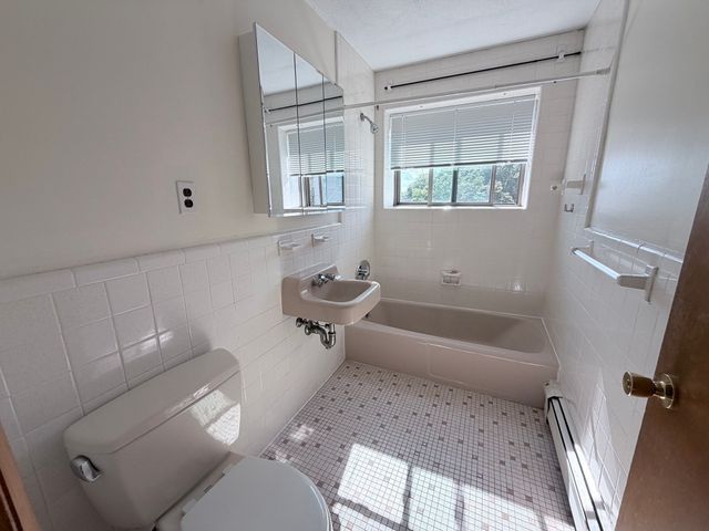 192 Salem St 9, Medford, MA 02155