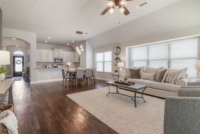 1921 Peggy's Cove, Van Alstyne, TX 75495