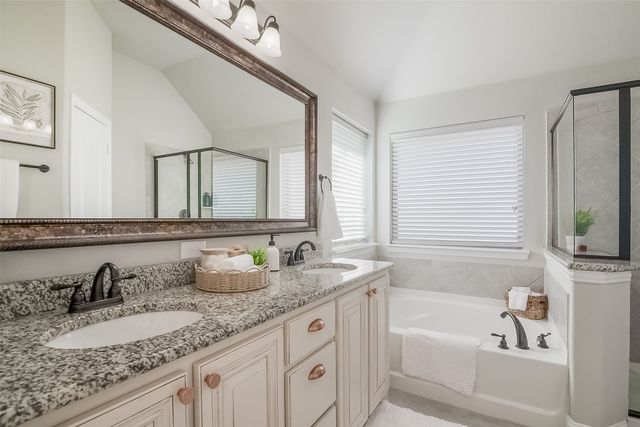 1921 Peggy's Cove, Van Alstyne, TX 75495