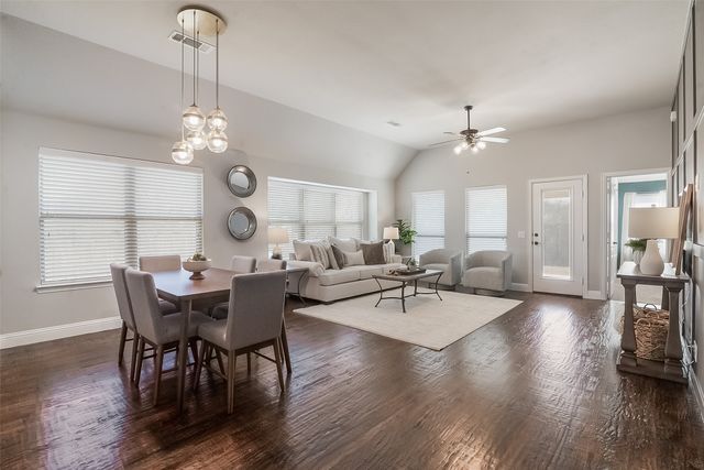 1921 Peggy's Cove, Van Alstyne, TX 75495