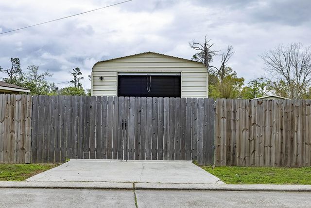 9202 Main St, Houma, LA 70363