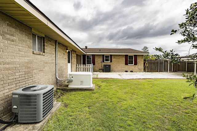 9202 Main St, Houma, LA 70363