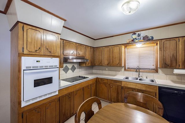 9202 Main St, Houma, LA 70363