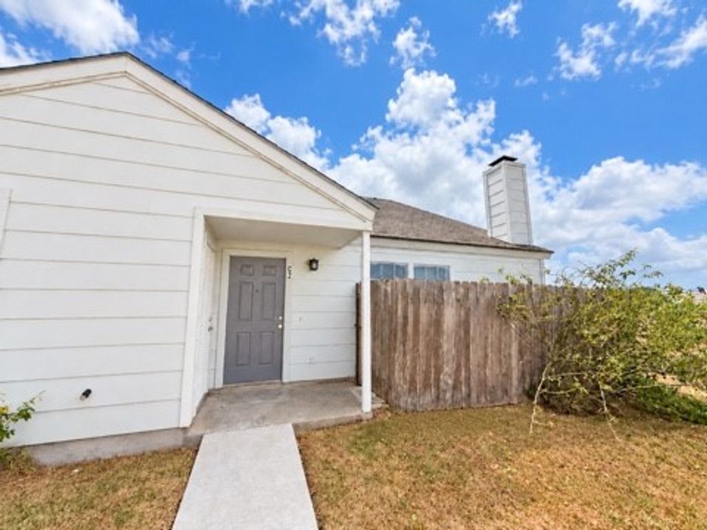 7252 The Mansions Dr C2, Corpus Christi, TX 78414 — exterior