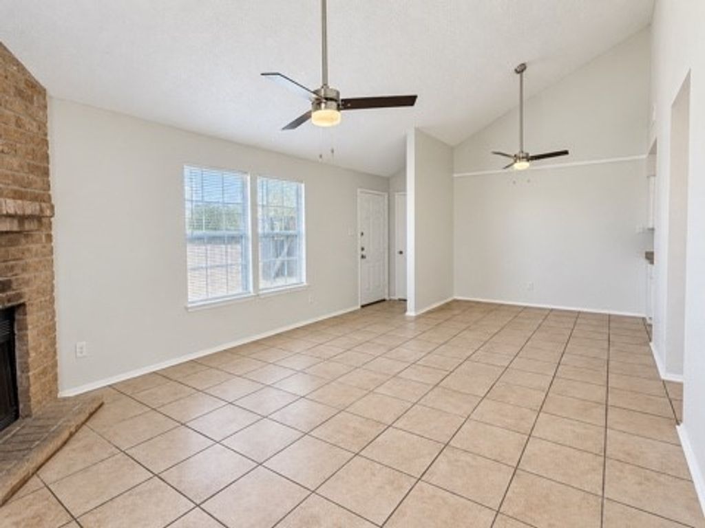 7252 The Mansions Dr C2, Corpus Christi, TX 78414 — photo 3