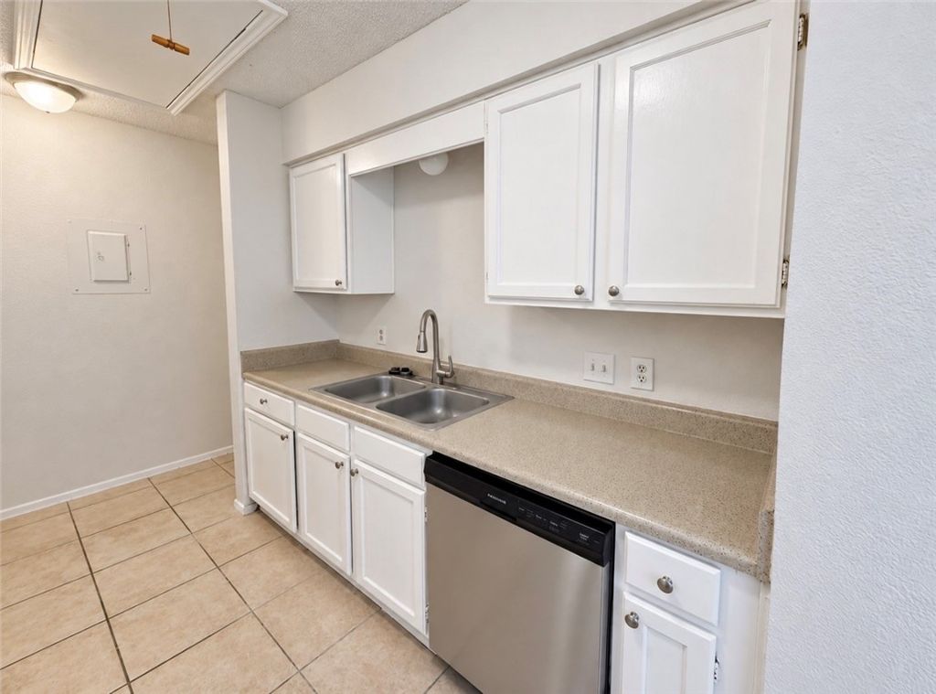 7252 The Mansions Dr C2, Corpus Christi, TX 78414 — photo 5