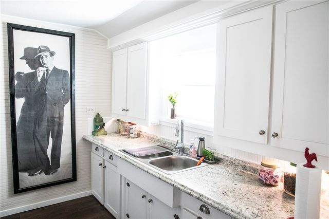 13404 West Washington Street, Burton, TX 77835