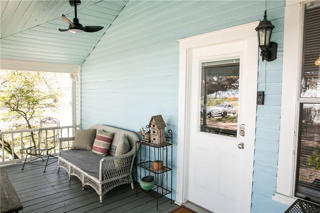 13404 West Washington Street, Burton, TX 77835