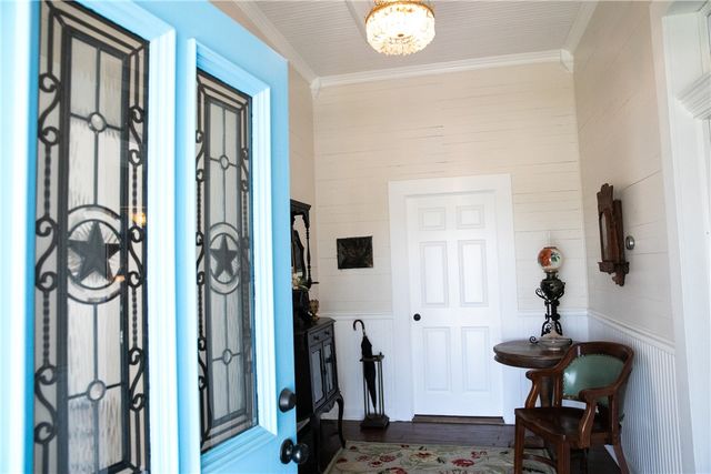 13404 West Washington Street, Burton, TX 77835