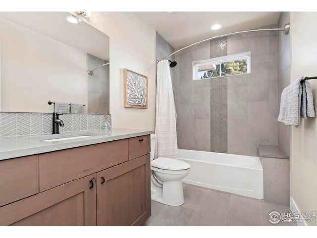 910 Hill Pond Rd 15, Fort Collins, CO 80526