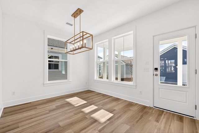 745 Blueway Avenue, Summerville, SC 29486