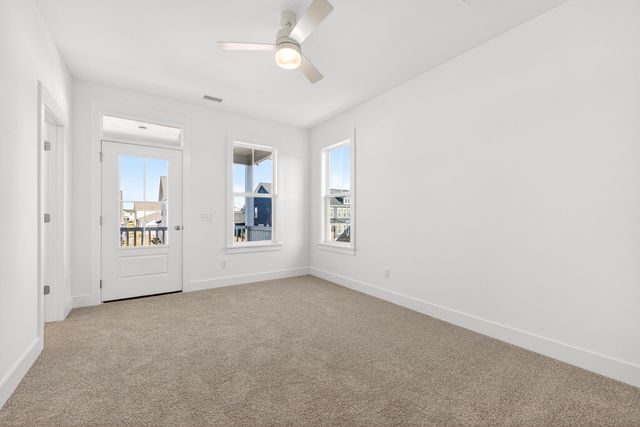 745 Blueway Avenue, Summerville, SC 29486