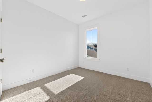 745 Blueway Avenue, Summerville, SC 29486