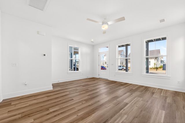 745 Blueway Avenue, Summerville, SC 29486