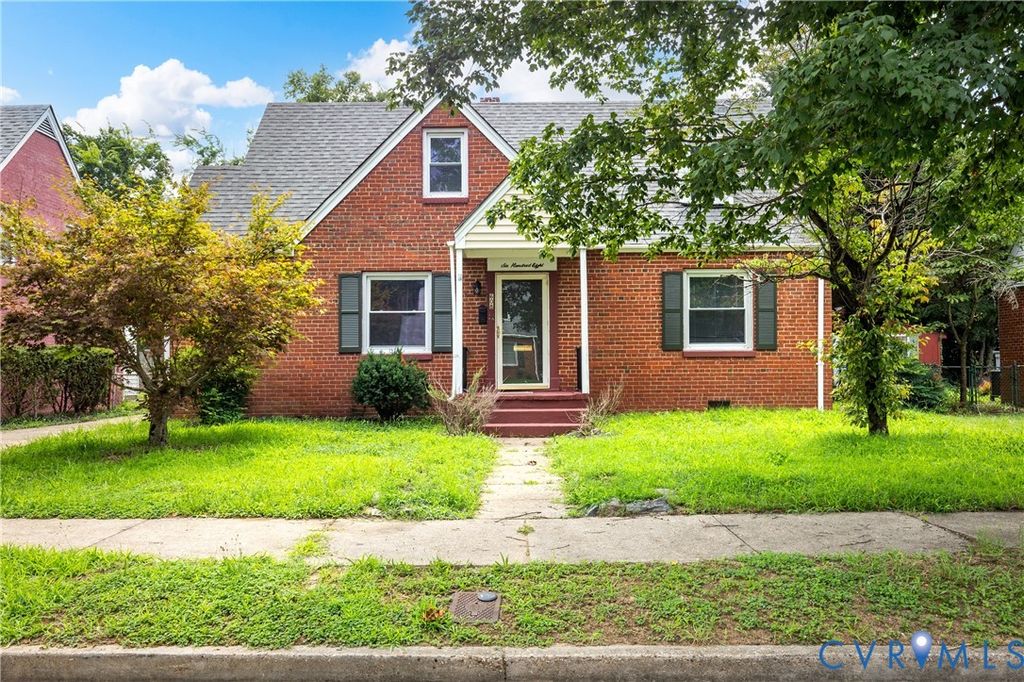 608 E Cawson St, Hopewell, VA 23860