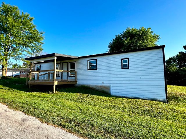 15225 E 1666th Road, Stockton, MO 65785