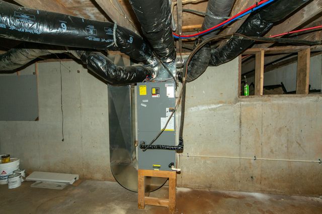 15225 E 1666th Road, Stockton, MO 65785