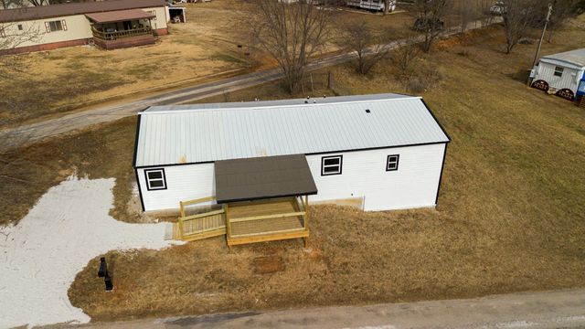 15225 E 1666th Road, Stockton, MO 65785