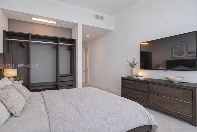 159 NE 6th St 5115, Miami, FL 33132