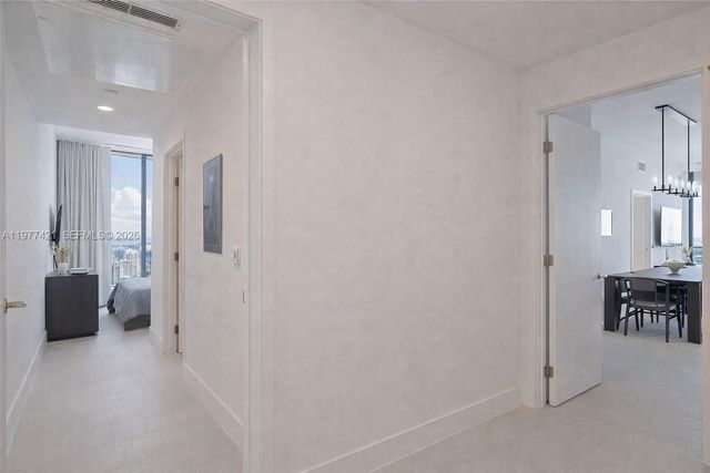 159 NE 6th St 5115, Miami, FL 33132