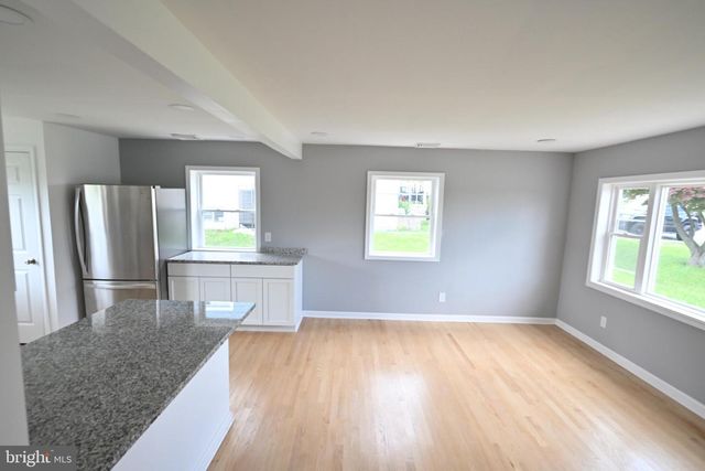 34 COMPASS RD, Middle River, MD 21220