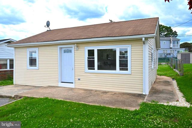 34 COMPASS RD, Middle River, MD 21220