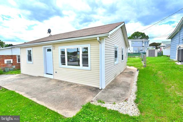 34 COMPASS RD, Middle River, MD 21220