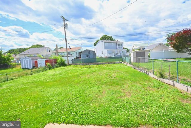 34 COMPASS RD, Middle River, MD 21220