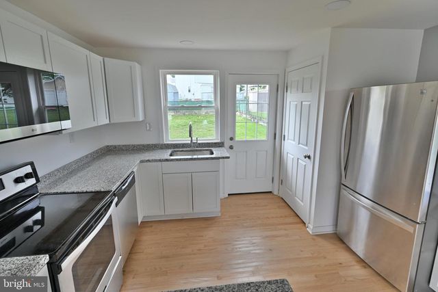 34 COMPASS RD, Middle River, MD 21220