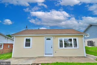 34 COMPASS RD, Middle River, MD 21220
