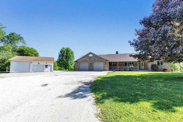 5813 NORTH AVENUE, Denmark, WI 54208