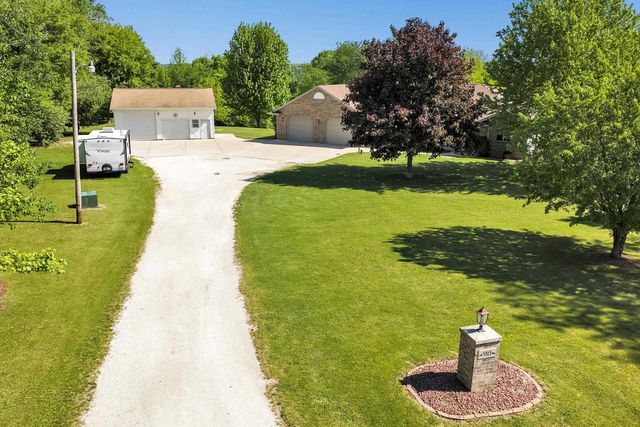 5813 NORTH AVENUE, Denmark, WI 54208