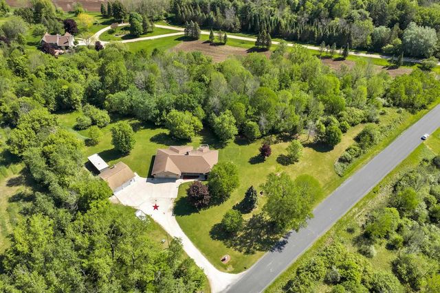 5813 NORTH AVENUE, Denmark, WI 54208