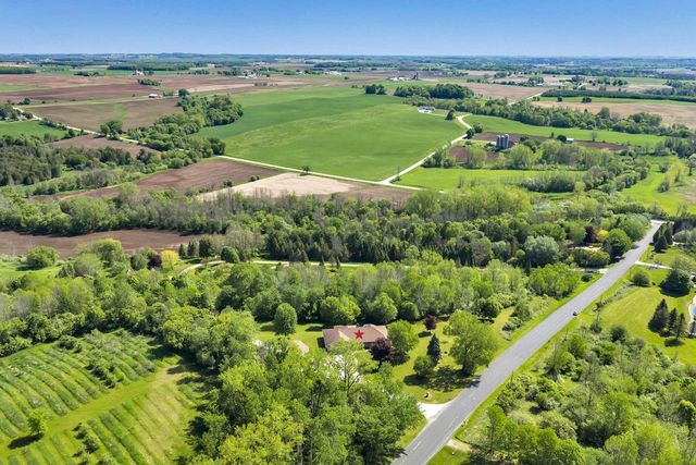 5813 NORTH AVENUE, Denmark, WI 54208