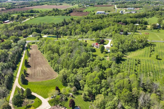 5813 NORTH AVENUE, Denmark, WI 54208
