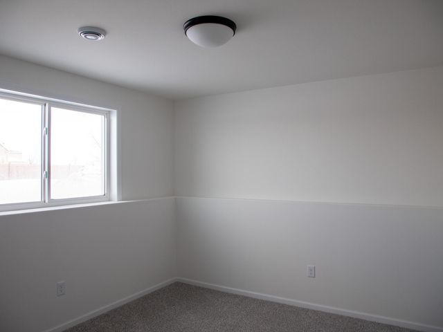 300 Lionheart Drive S, Horace, ND 58047