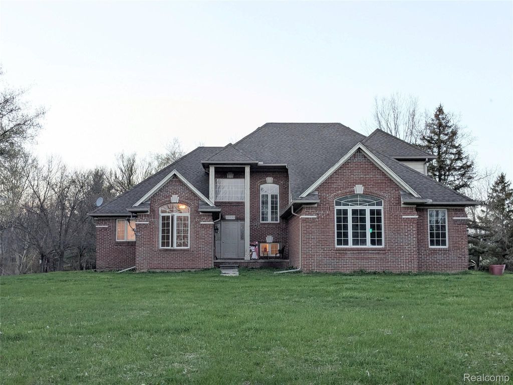 23233 30 Mile Road, Ray Township, MI 48096