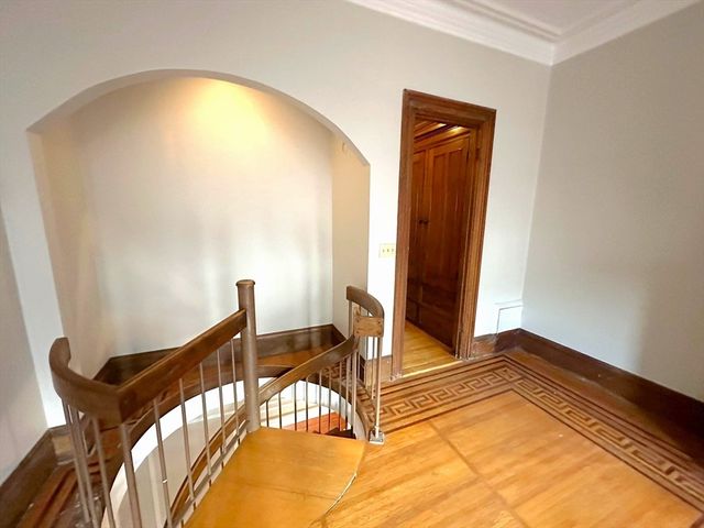 32 Gloucester 1, Boston, MA 02115