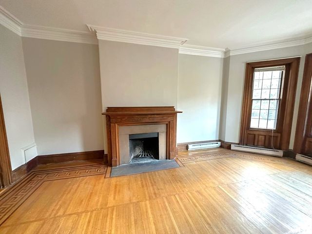 32 Gloucester 1, Boston, MA 02115