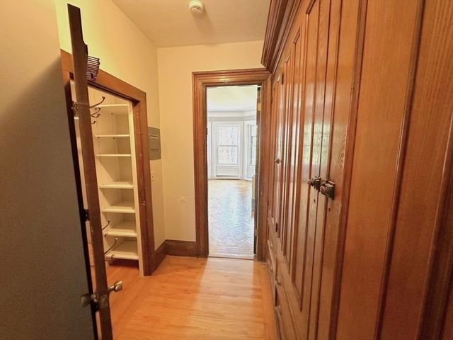 32 Gloucester 1, Boston, MA 02115