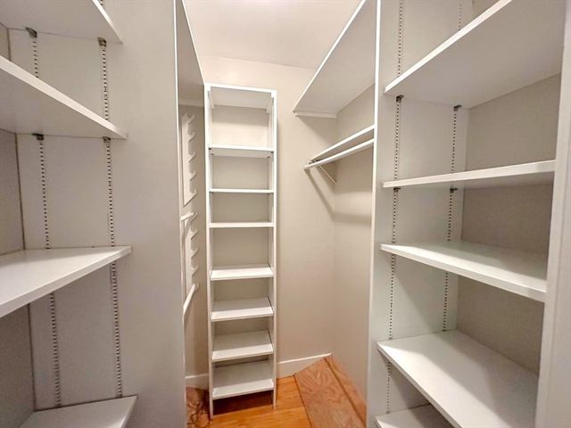 32 Gloucester 1, Boston, MA 02115