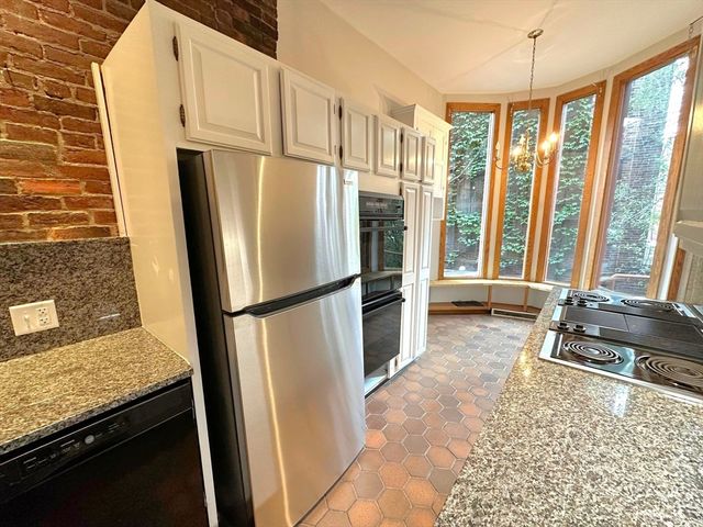 32 Gloucester 1, Boston, MA 02115