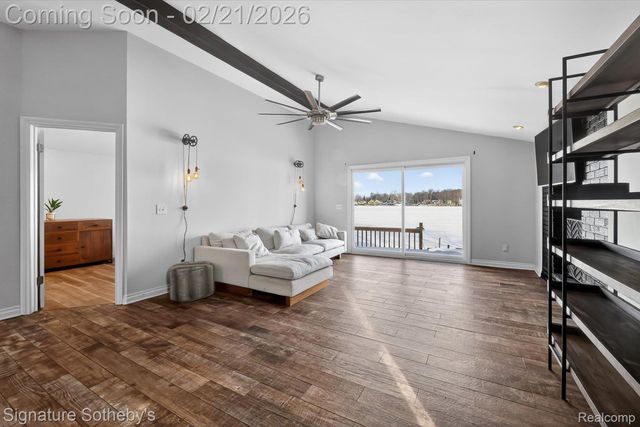 6832 Brightwood Court, Waterford Charter Township, MI 48327